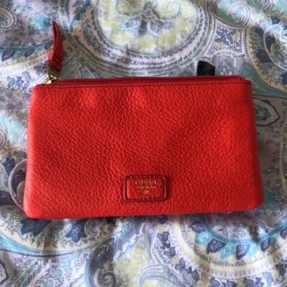 NWT Fossil wristlet - Picture 1 of 4